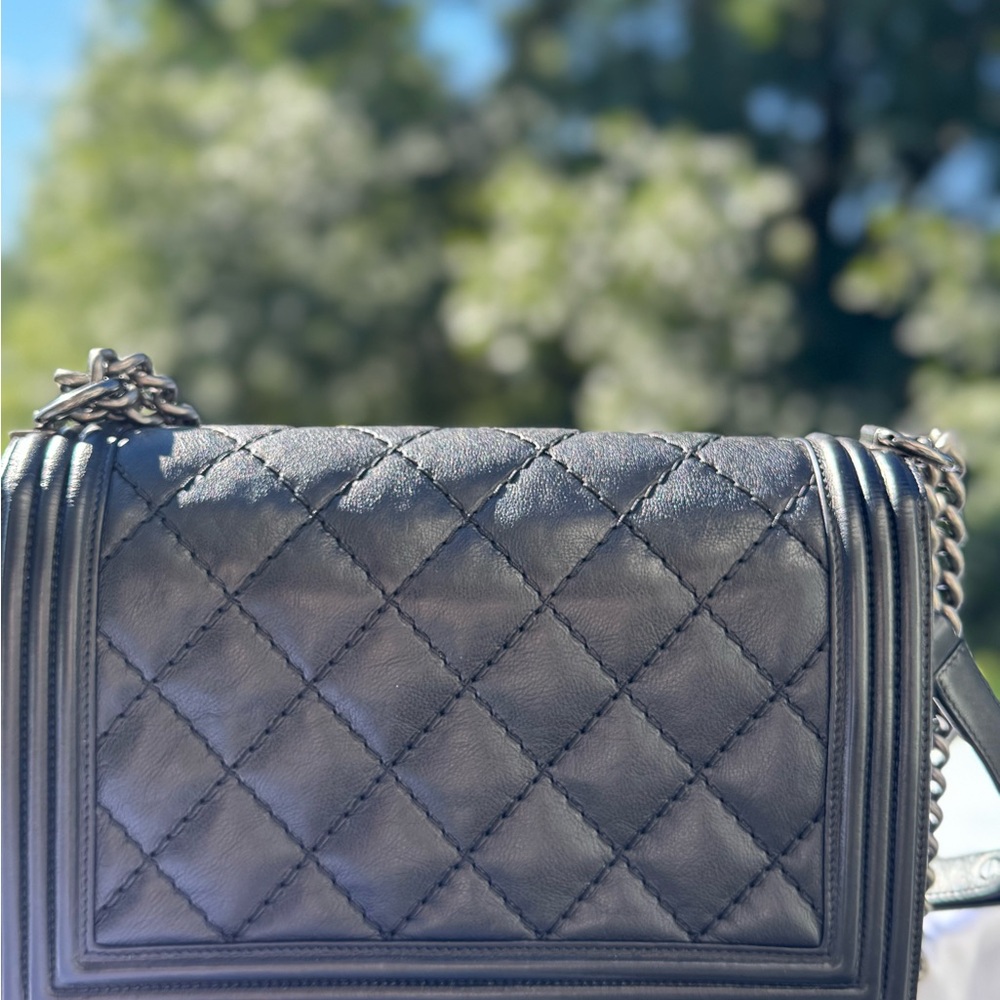 Chanel Large Boy Bag – Black Quilted Caviar Leather with Ruthenium Hardware - Picture 4 of 13